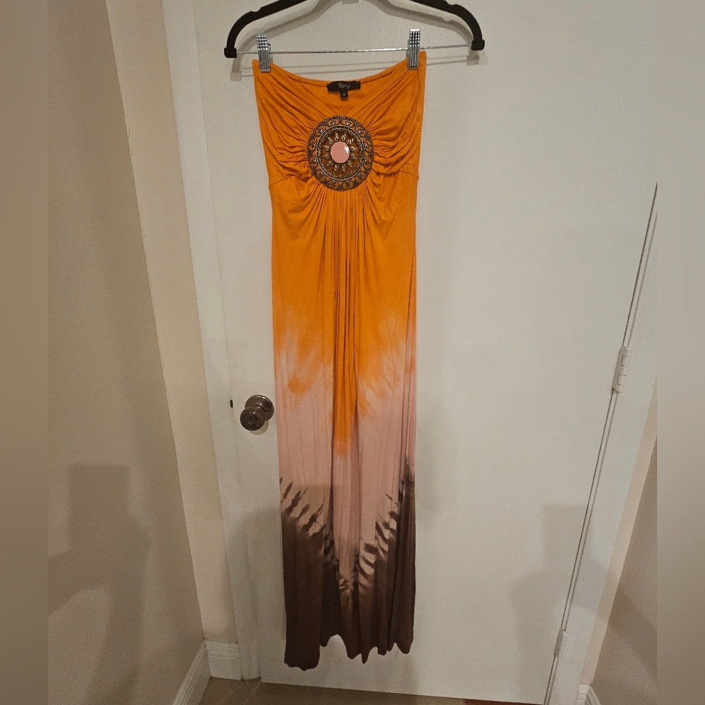SKY BRAND STRAPLESS ORANGE OMBRE  MEDALLION MAXI DRESS SIZE SMALL